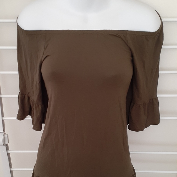 Misses' Off The Shoulder Top - Picture 2 of 5